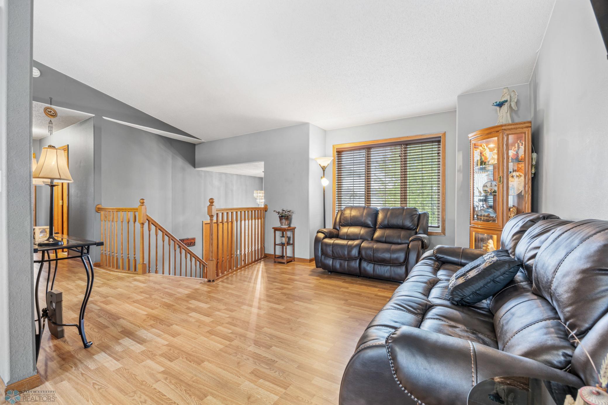 909 Homestead Court, West Fargo, North Dakota image 5