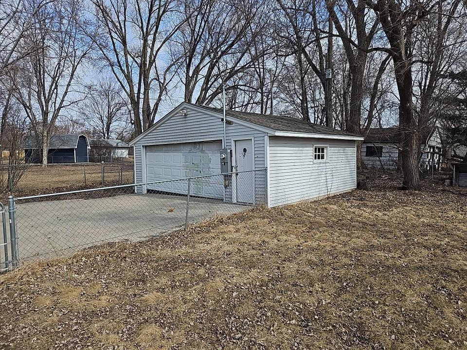 10001 Redwood Street, Coon Rapids, Minnesota image 8