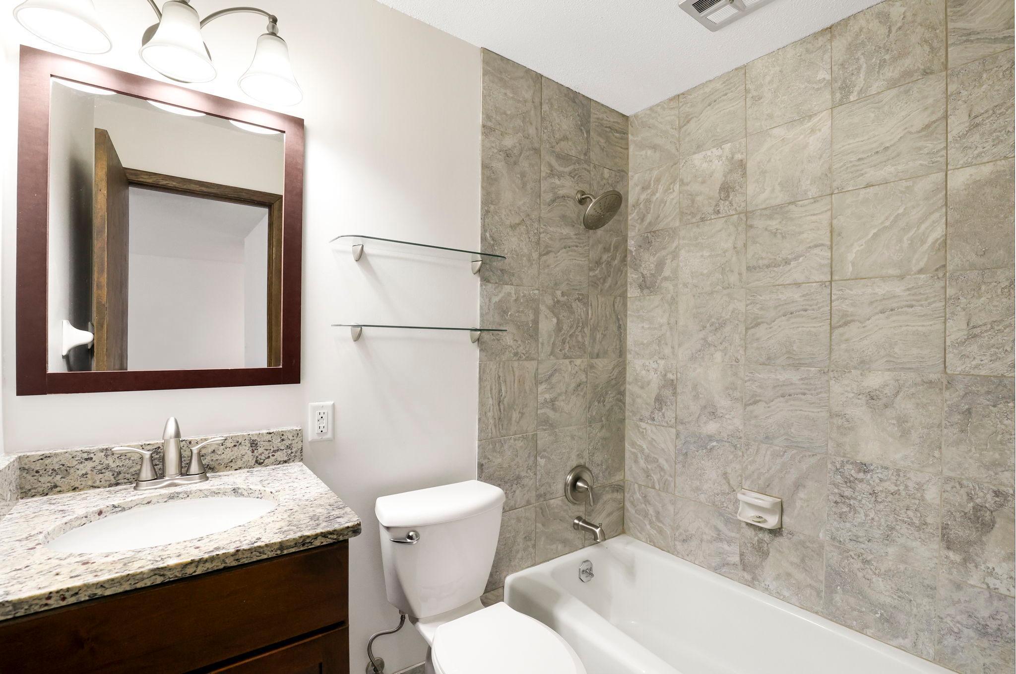 205 Barry Avenue #208, Wayzata, Minnesota image 19