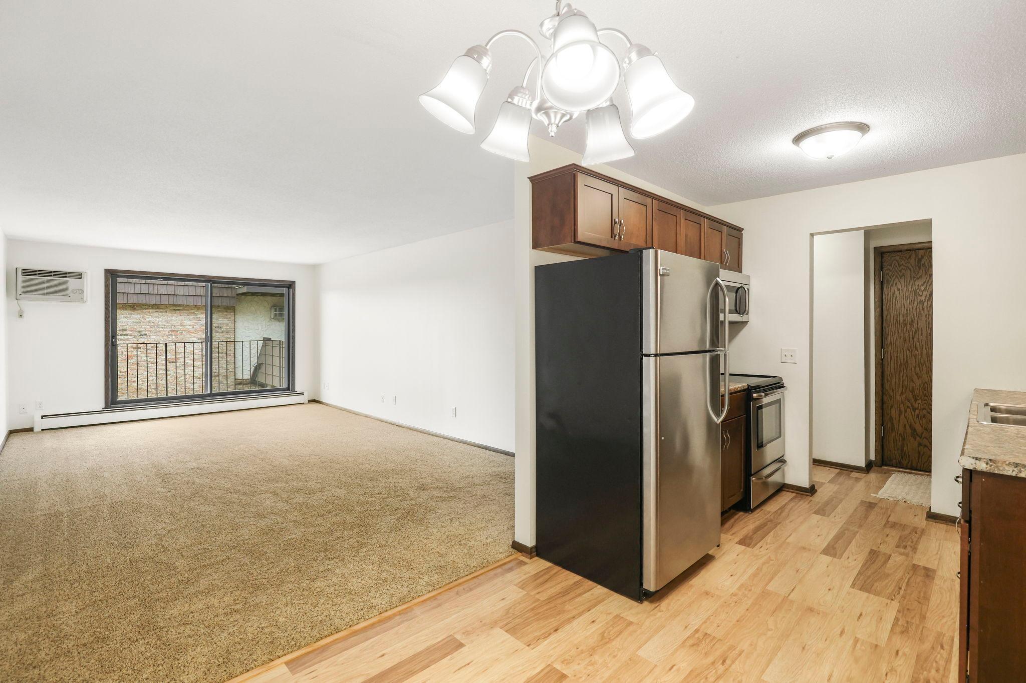 205 Barry Avenue #208, Wayzata, Minnesota image 6