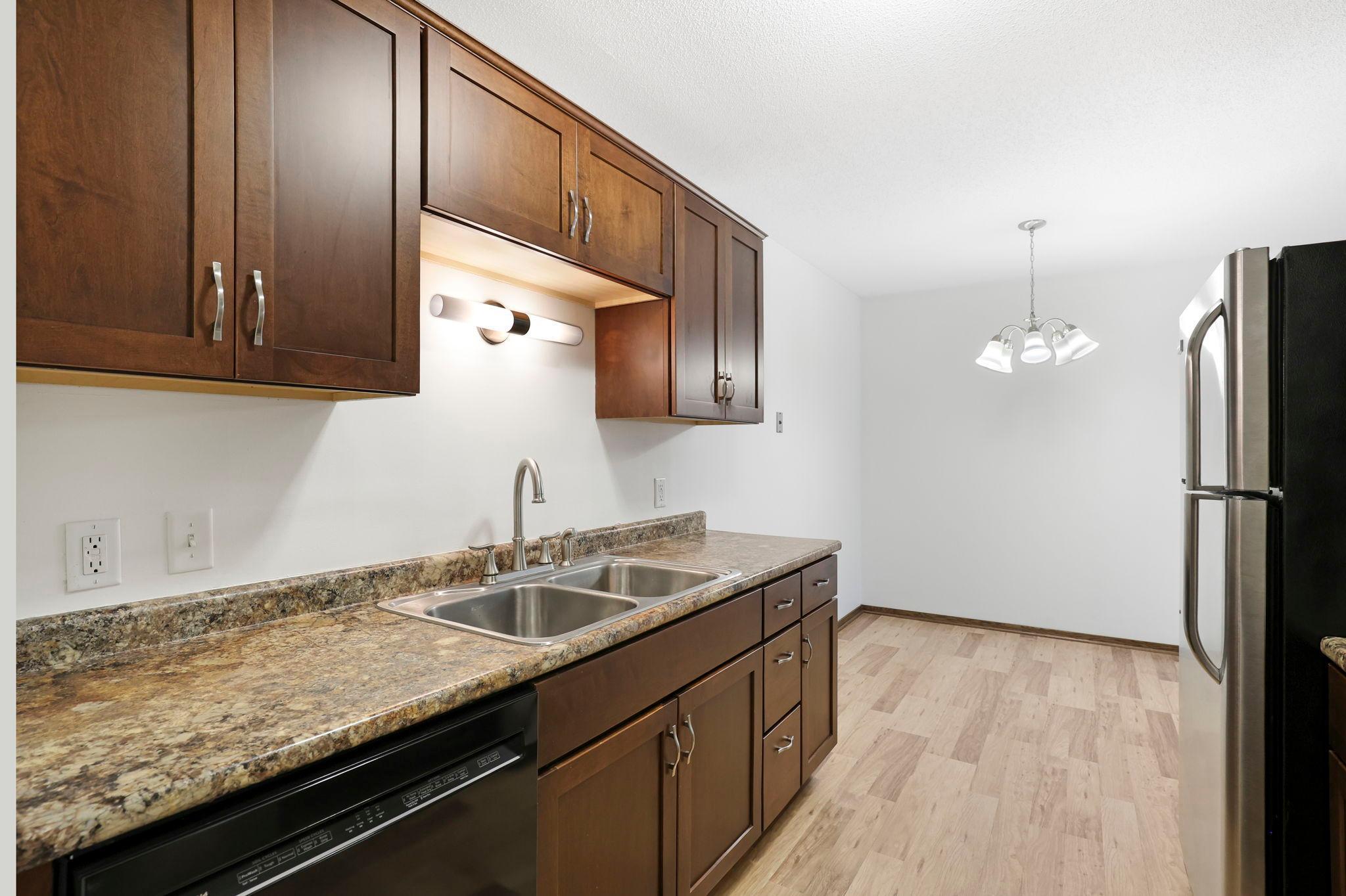 205 Barry Avenue #208, Wayzata, Minnesota image 8