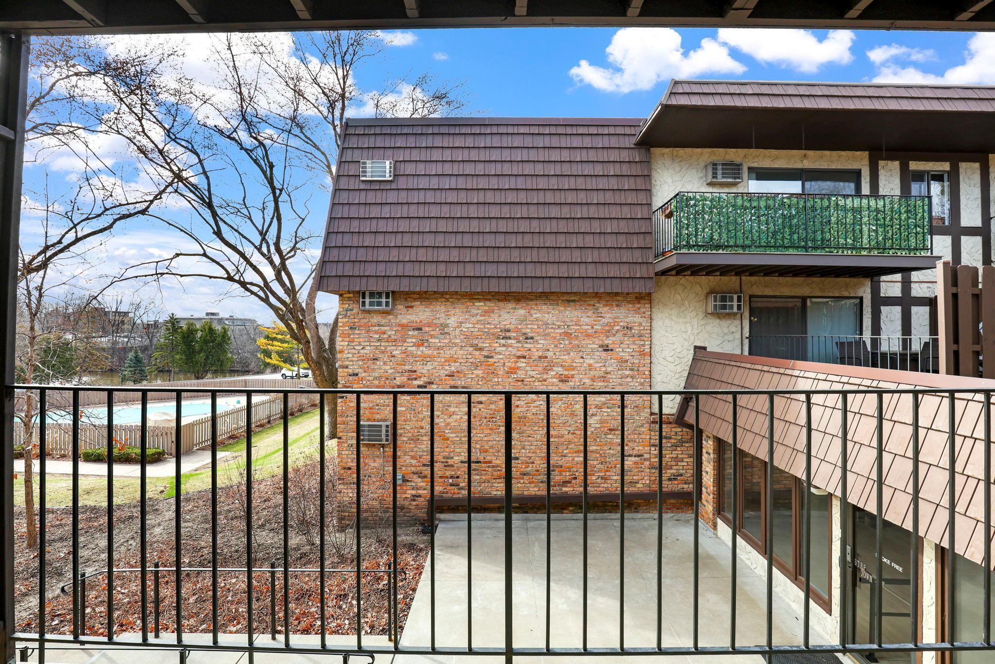 205 Barry Avenue #208, Wayzata, Minnesota image 17