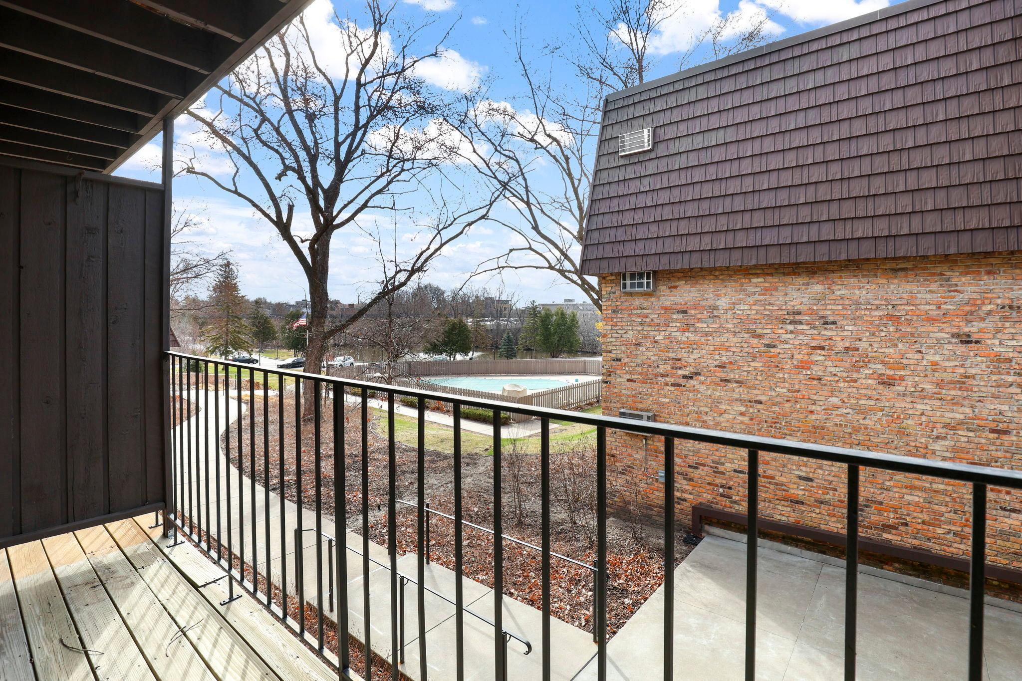 205 Barry Avenue #208, Wayzata, Minnesota image 18
