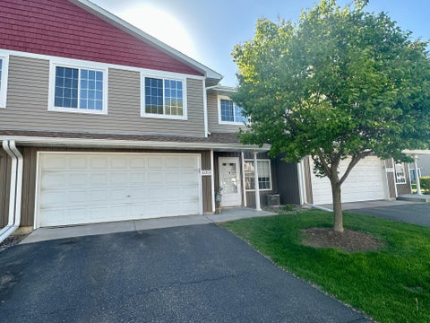 Townhouse For Sale - 21213 N Morgan Drive<br/> Washington County, Forest Lake, MN 55025