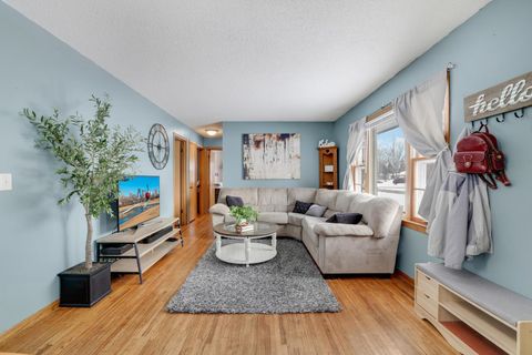 Homes For Sale - 8382 Granada Avenue<br/> Cottage Grove, MN 55016