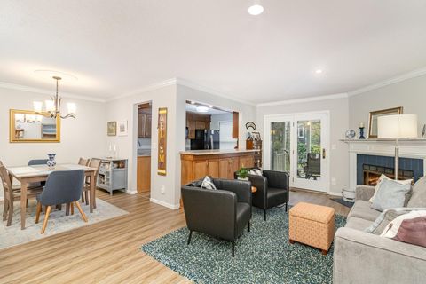 Condo For Sale - 7525 W 110th Street<br/> Bloomington, MN 55438