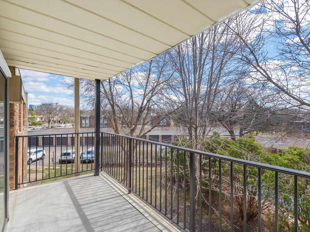 4351 Parklawn Avenue #209E, Minneapolis, Minnesota image 4