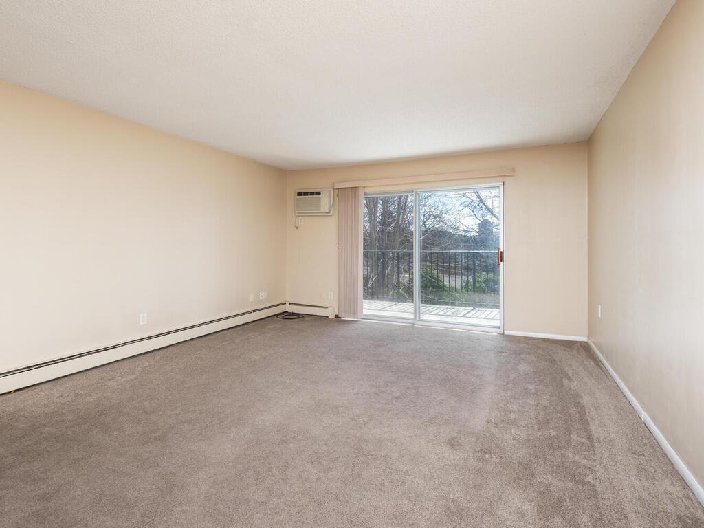 4351 Parklawn Avenue #209E, Minneapolis, Minnesota image 6