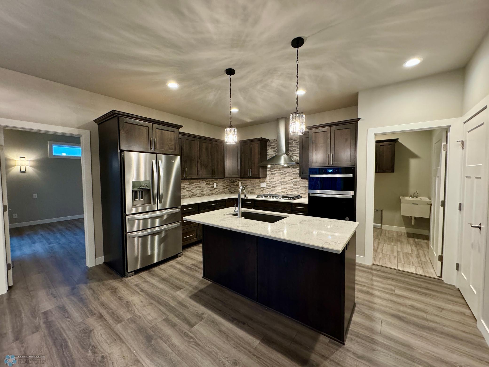 West Fargo, North Dakota 58078, United States, 2 Bedrooms Bedrooms, ,3 BathroomsBathrooms,Residential,Pending,36181