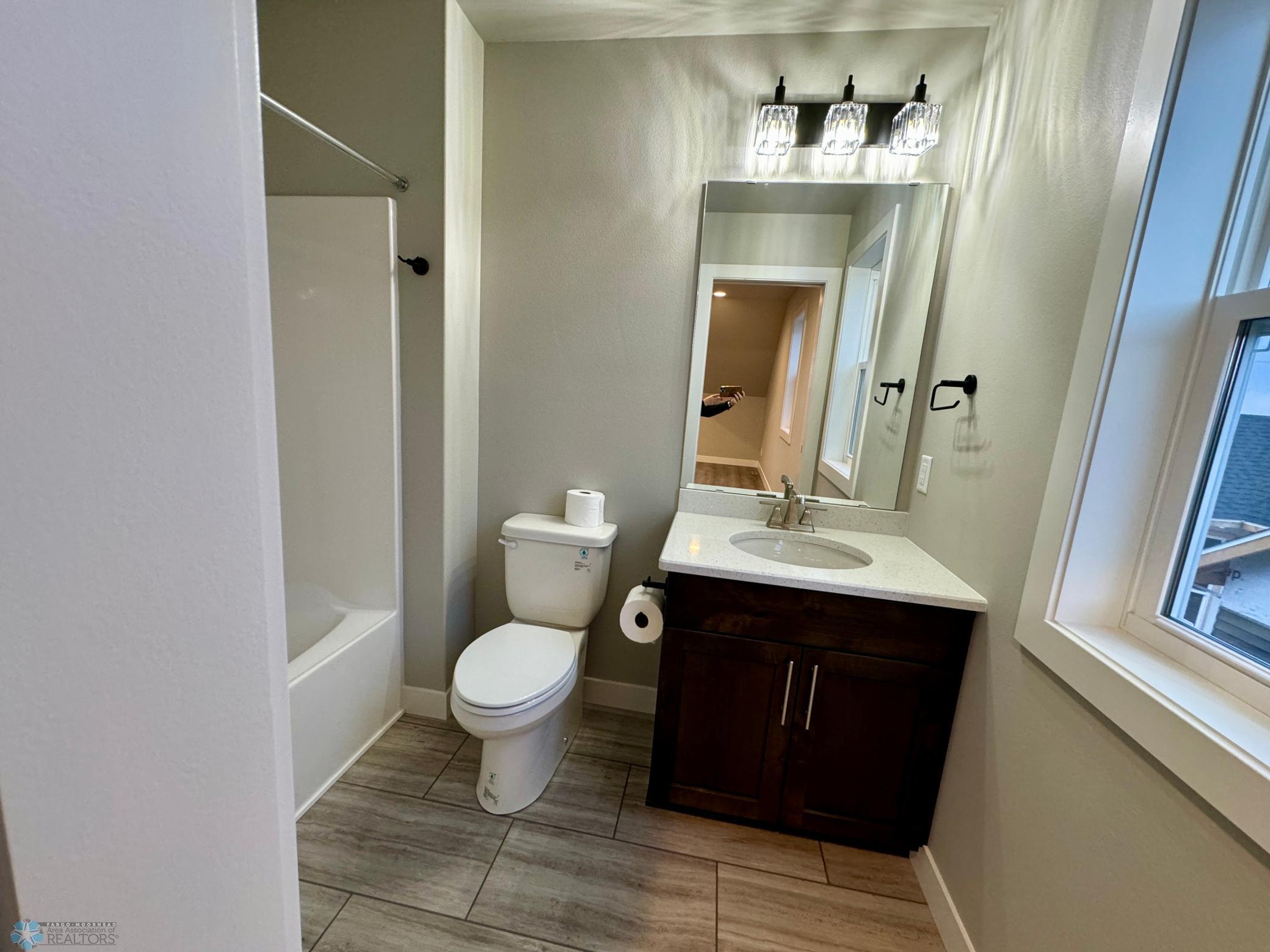 West Fargo, North Dakota 58078, United States, 2 Bedrooms Bedrooms, ,3 BathroomsBathrooms,Residential,Pending,36181