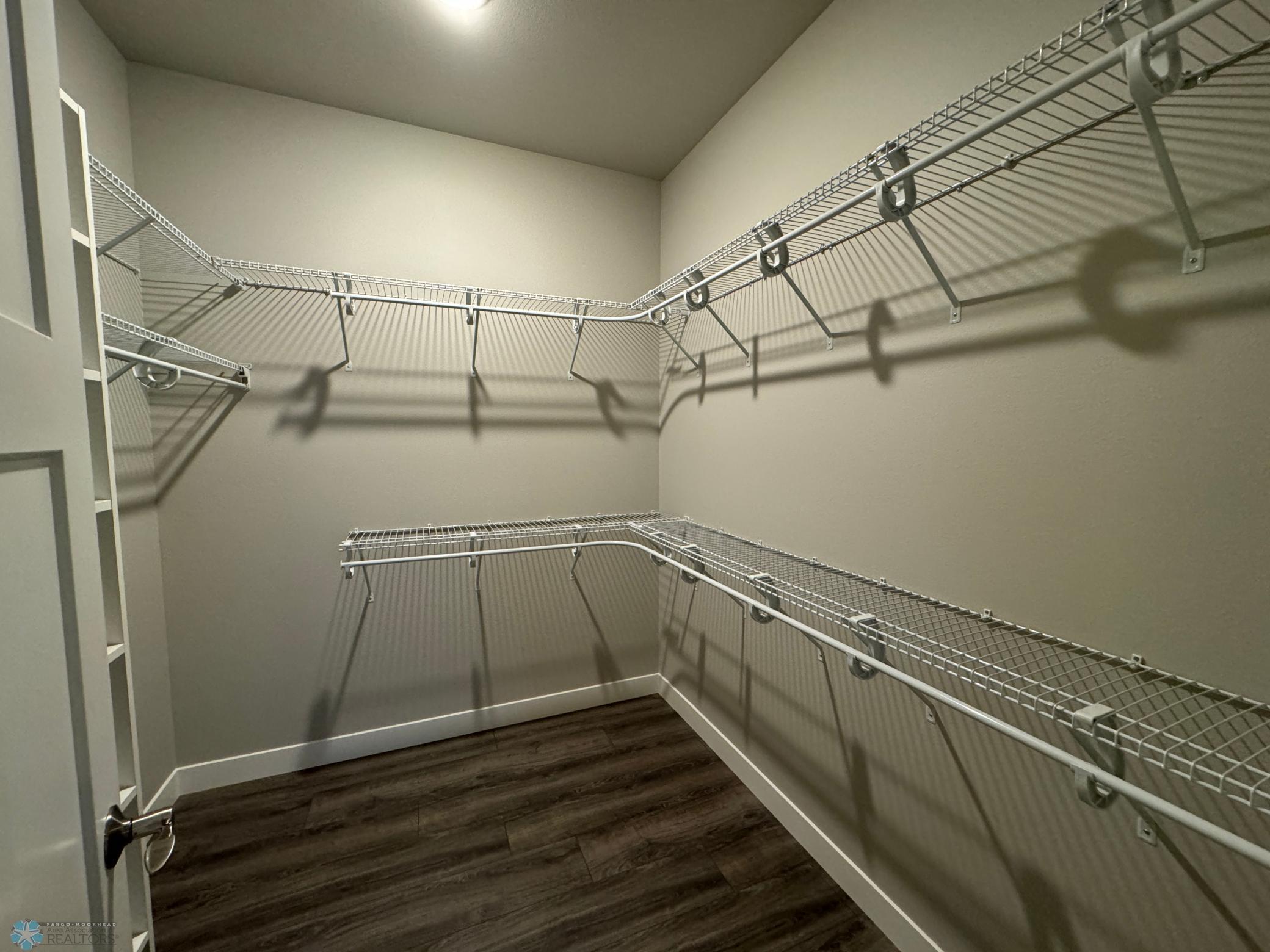 West Fargo, North Dakota 58078, United States, 2 Bedrooms Bedrooms, ,3 BathroomsBathrooms,Residential,Pending,36181