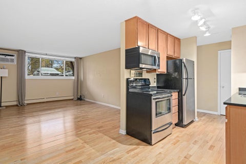 Condo For Sale - 520 Ridgewood Avenue<br/> Minneapolis, MN 55403