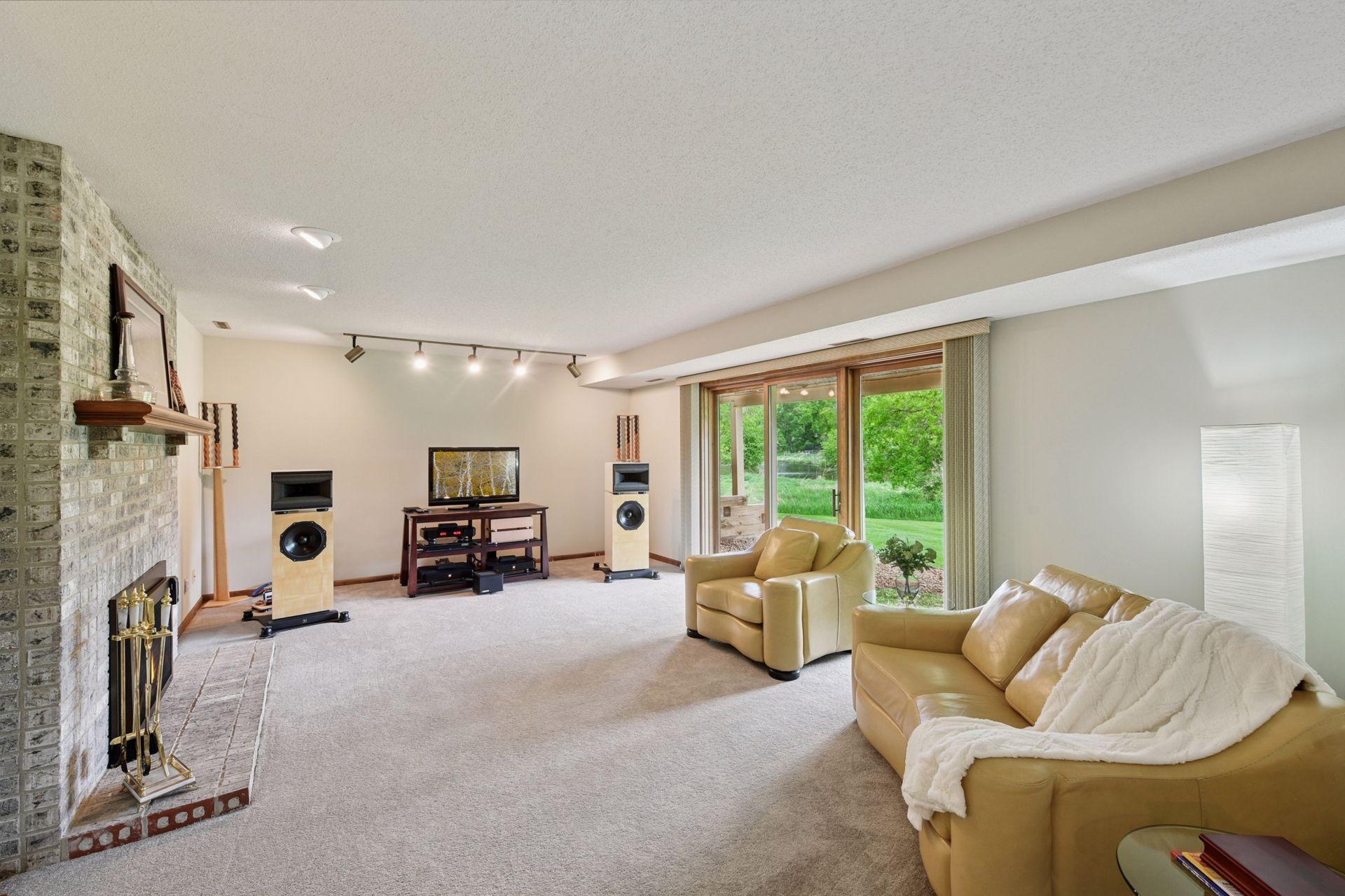 11824 Welters Way, Eden Prairie, Minnesota image 47