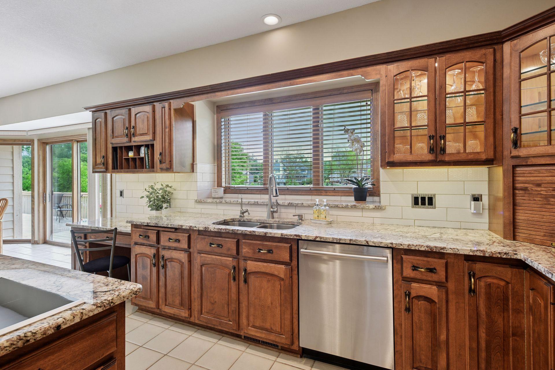 11824 Welters Way, Eden Prairie, Minnesota image 13
