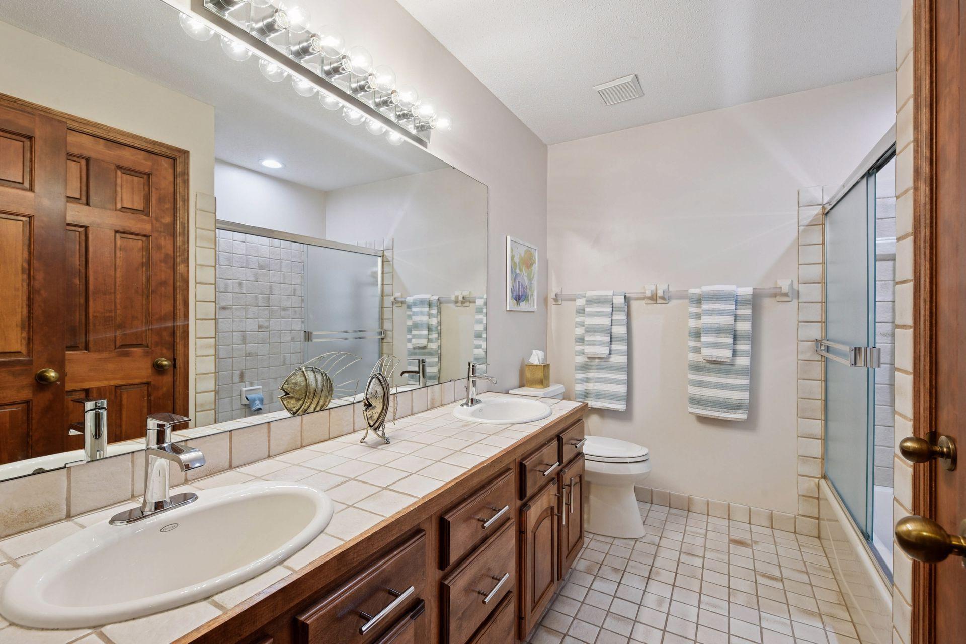 11824 Welters Way, Eden Prairie, Minnesota image 39