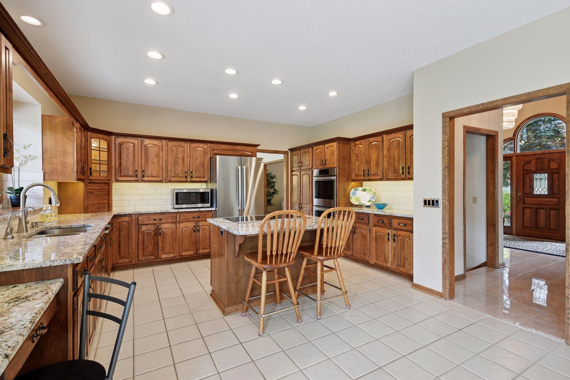 11824 Welters Way, Eden Prairie, Minnesota image 15
