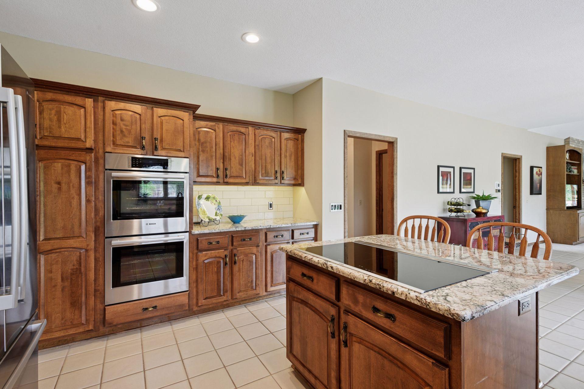 11824 Welters Way, Eden Prairie, Minnesota image 14