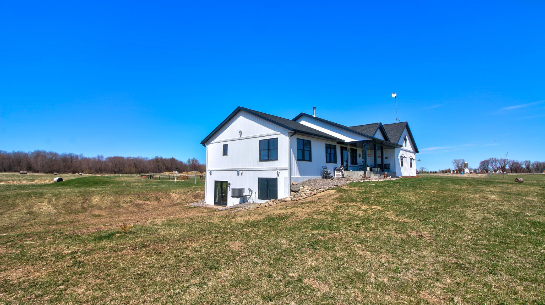 35806 Oasis Road, Lindstrom, Minnesota image 9