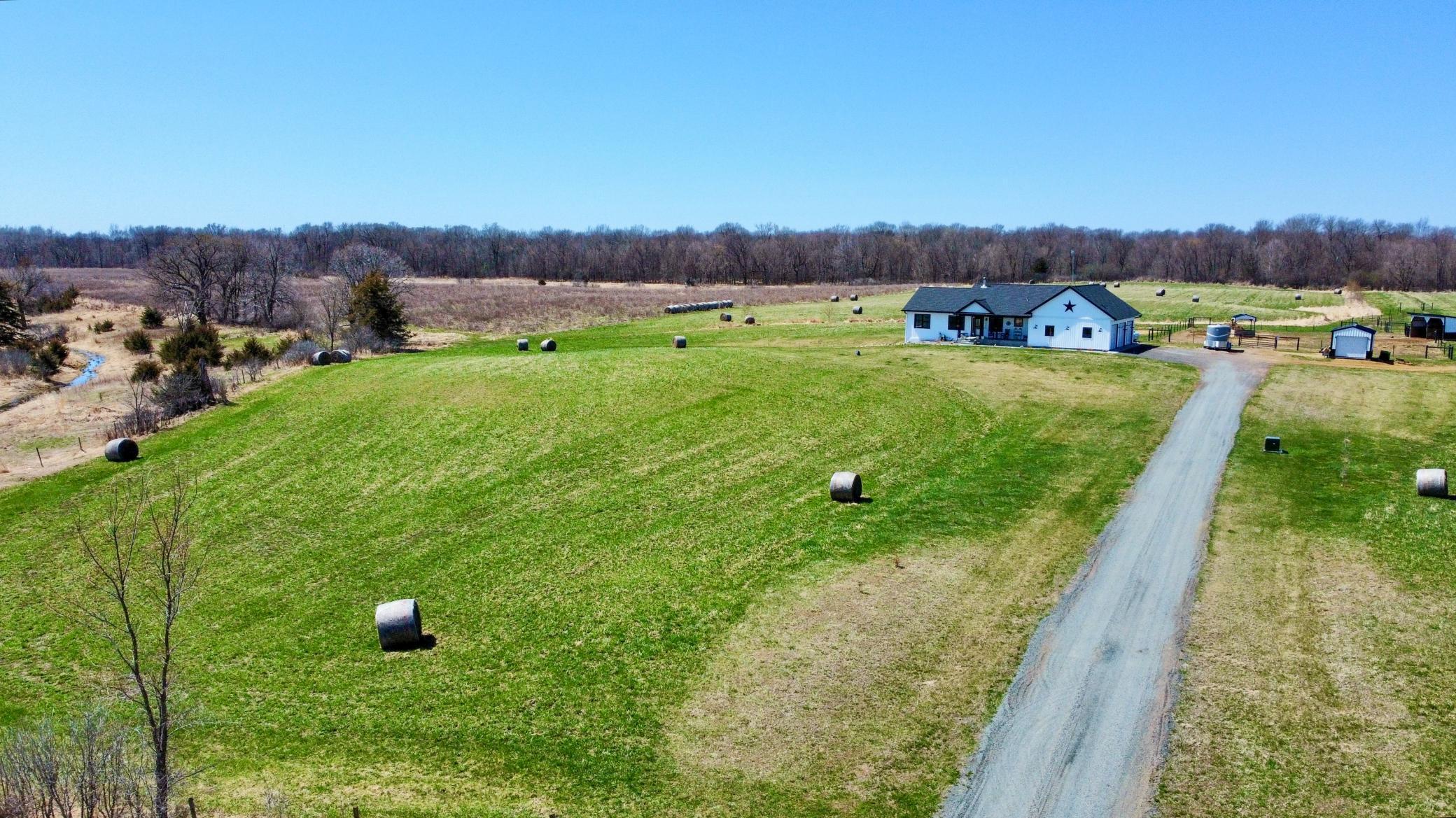 35806 Oasis Road, Lindstrom, Minnesota image 3