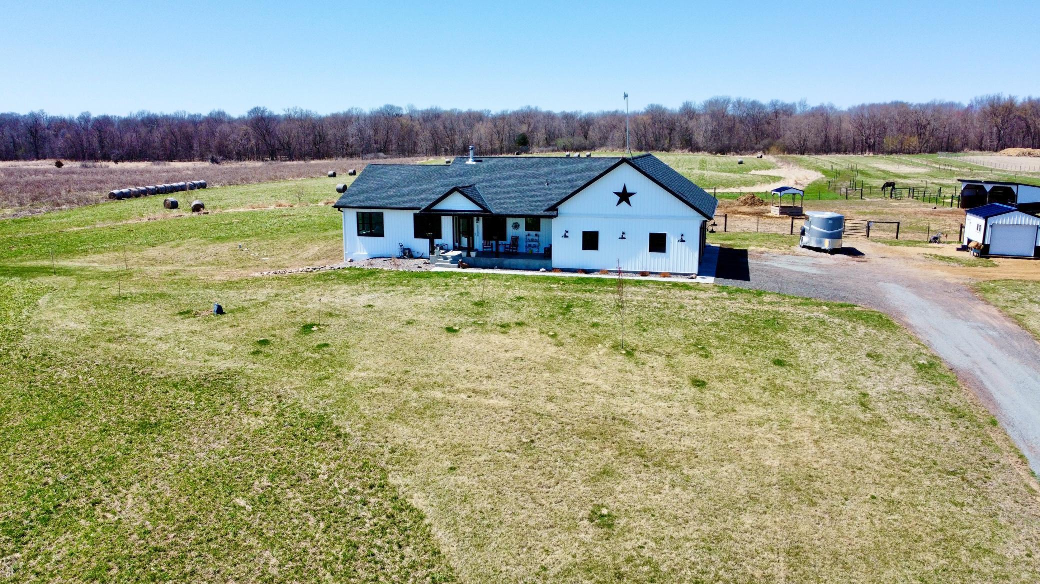 35806 Oasis Road, Lindstrom, Minnesota image 10