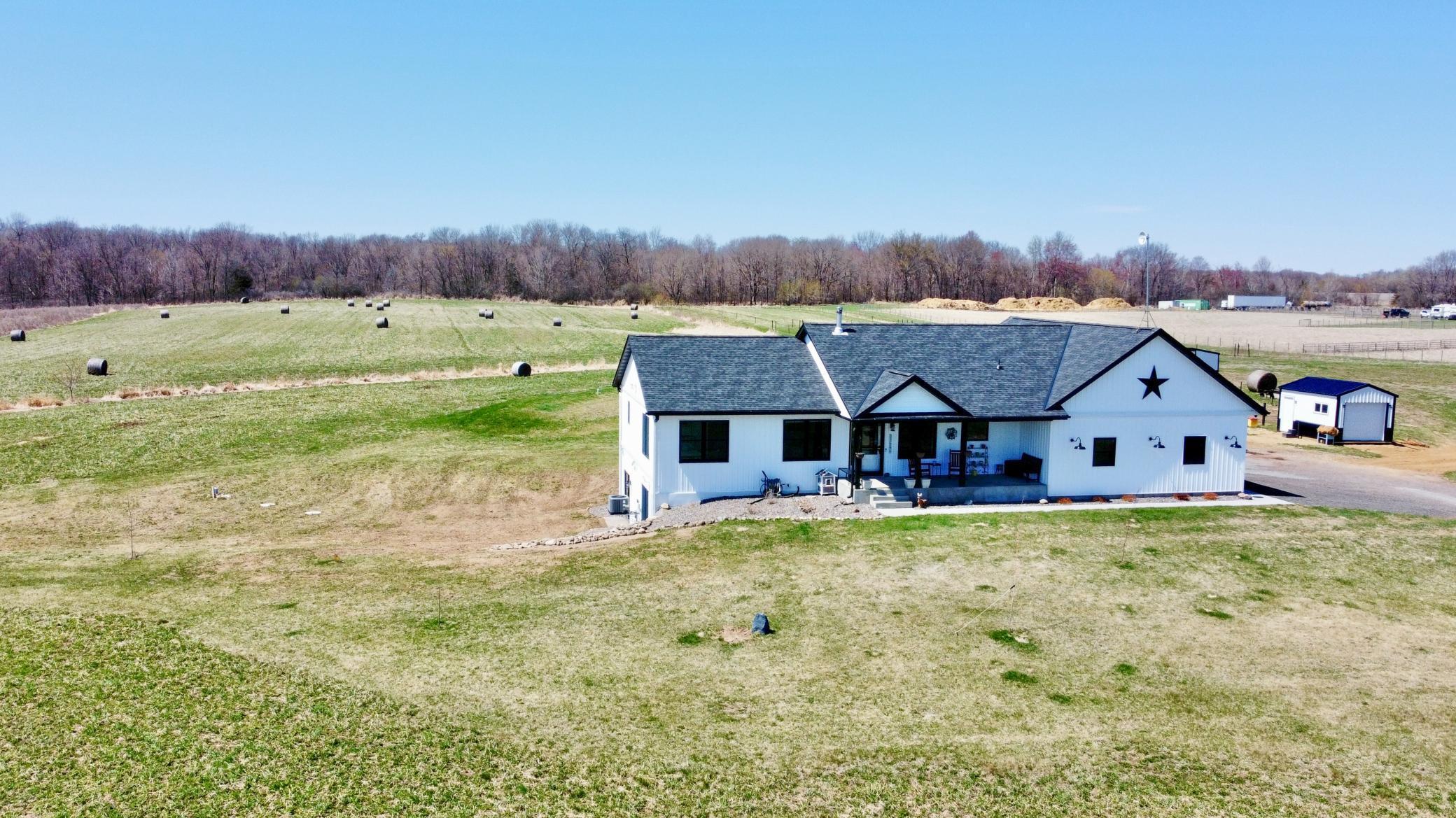 35806 Oasis Road, Lindstrom, Minnesota image 11