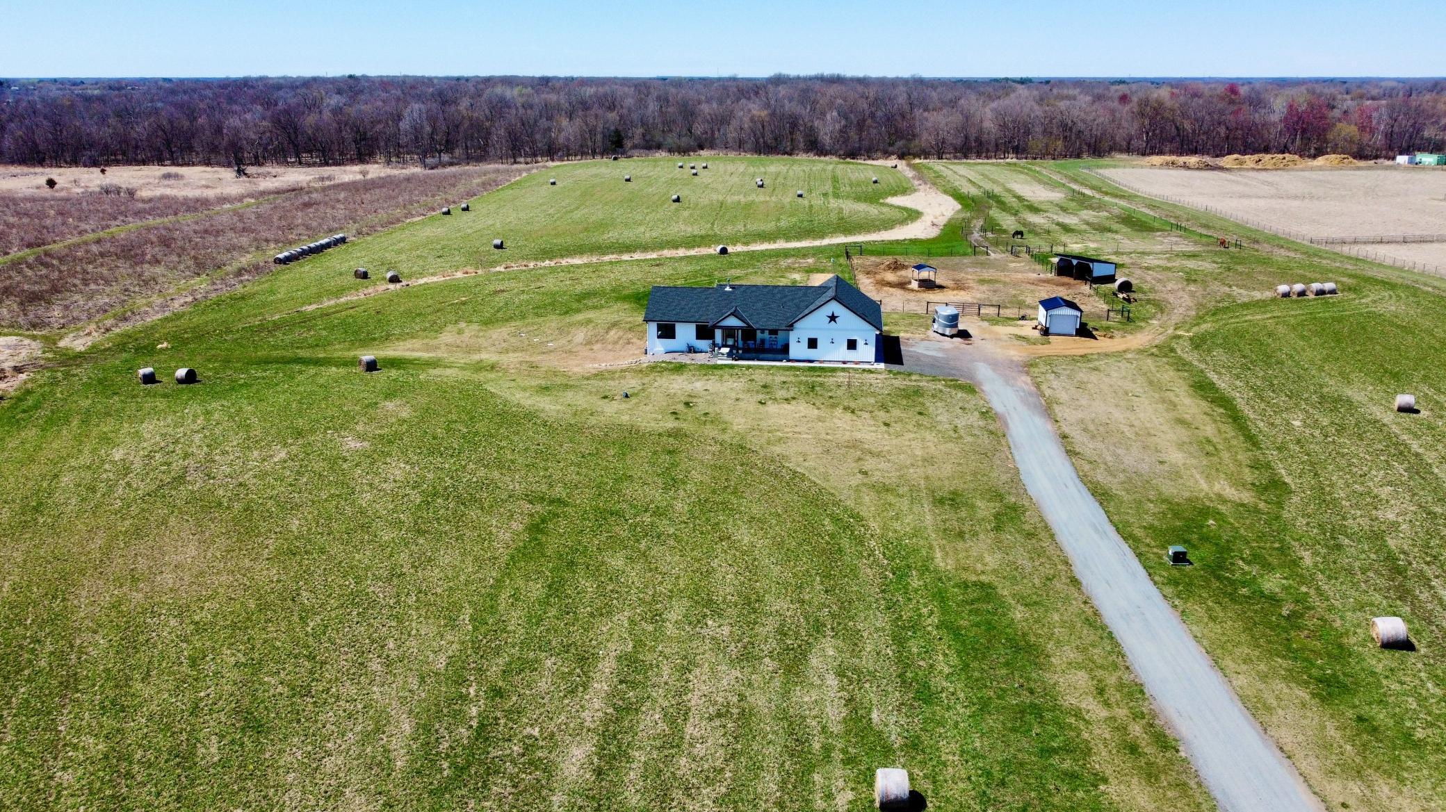 35806 Oasis Road, Lindstrom, Minnesota image 12