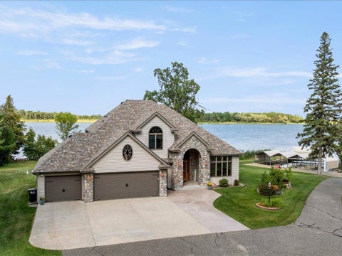 Homes For Sale - 8964 Kabekona Springs Drive<br/> Walker, MN 56484