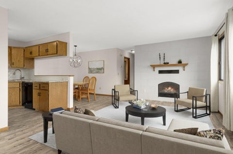 Townhouse For Sale - 7580 13th Street<br/> Oakdale, MN 55128
