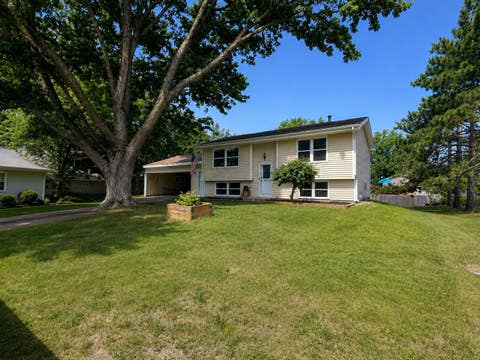 Homes For Sale - 4653 152nd Court<br/> Saint Paul, MN 55124