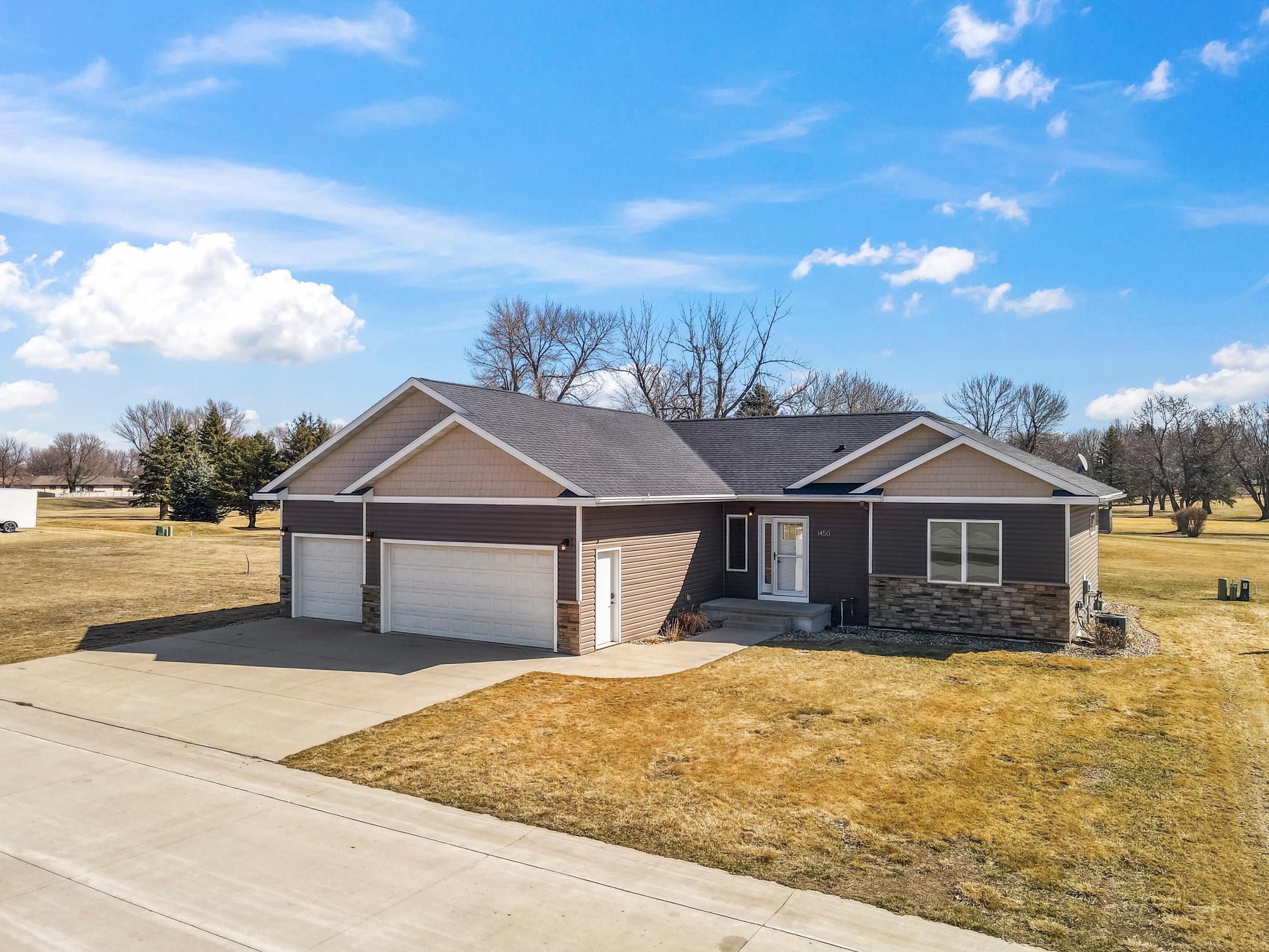 1450 N Crailsheim Road, Worthington, Minnesota image 1
