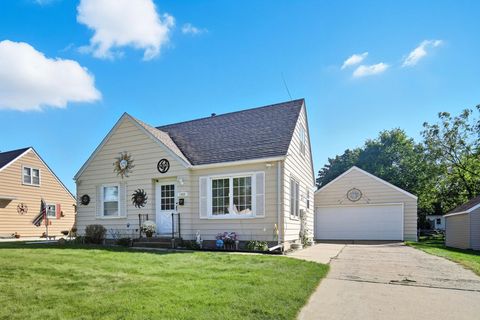 Homes For Sale - 1800 3rd Avenue<br/> Mower County, Austin, MN 55912