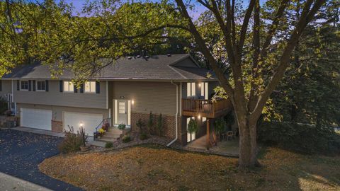 Homes For Sale - 1266 Timbershore Lane<br/> Eagan, MN 55123