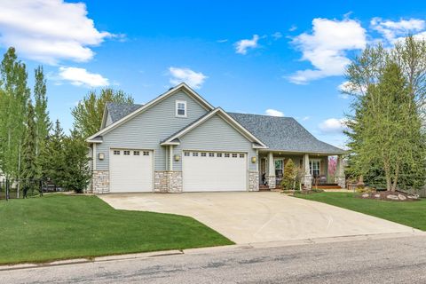 Homes For Sale - 16297 Havelock Way<br/> Dakota County, Lakeville, MN 55044