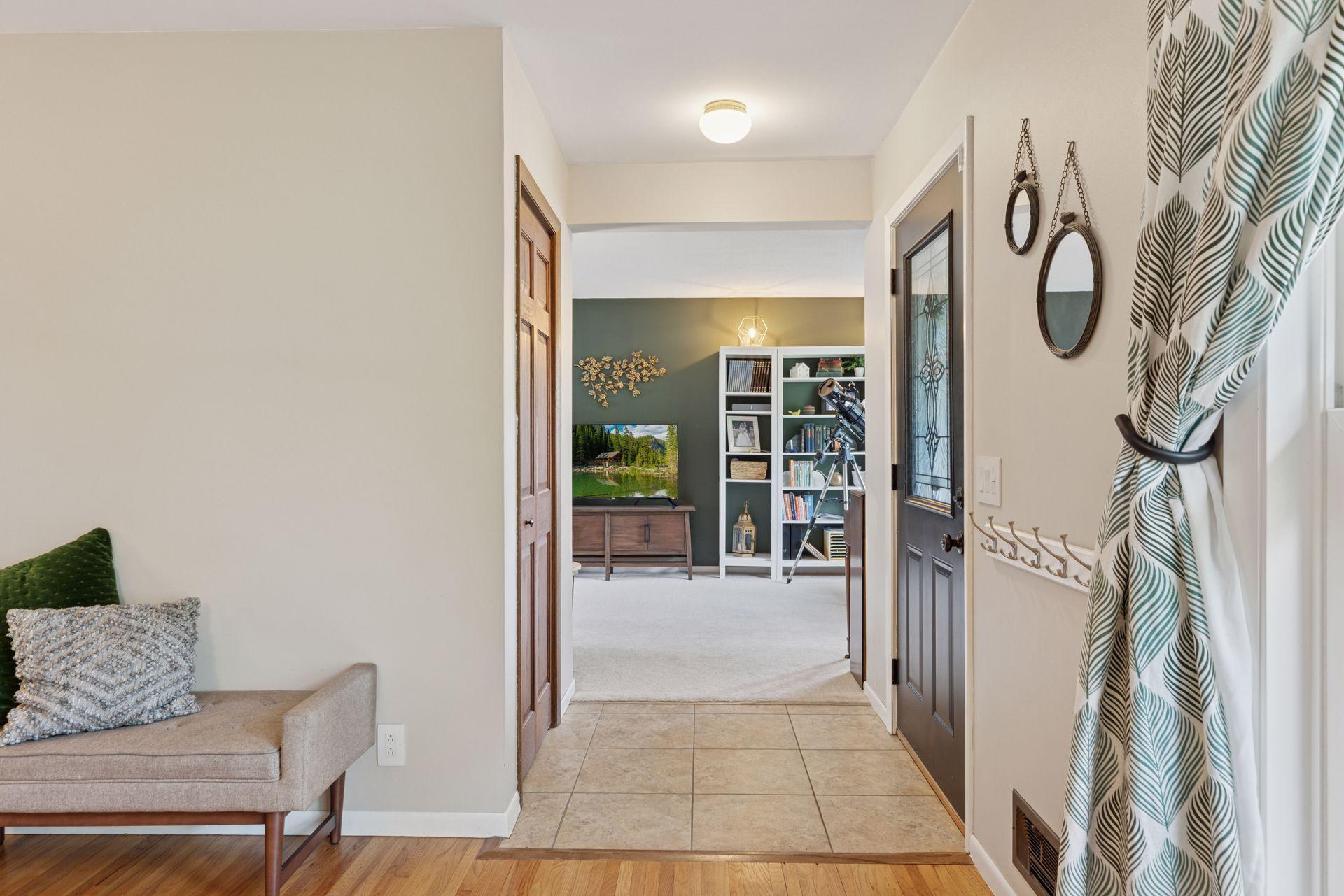 2111 Oakridge Road, Stillwater, Minnesota image 4