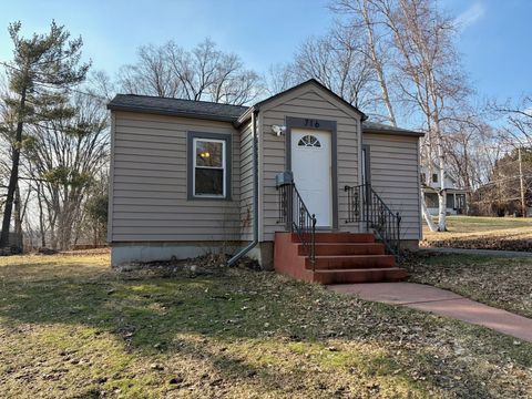Homes For Sale - 716 Owens Street<br/> Stillwater, MN 55082