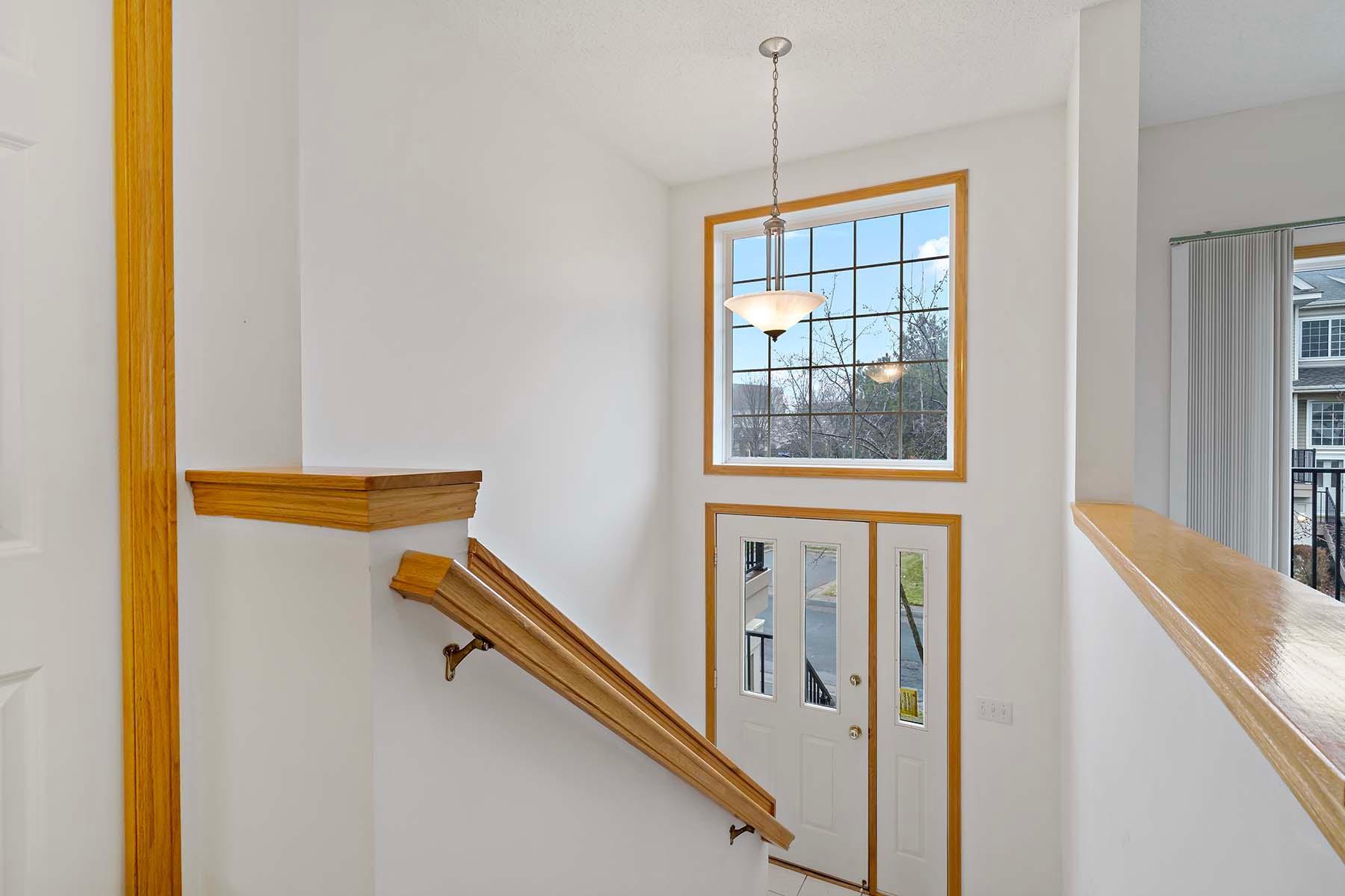 2405 Eagle Trace Lane, Woodbury, Minnesota image 7