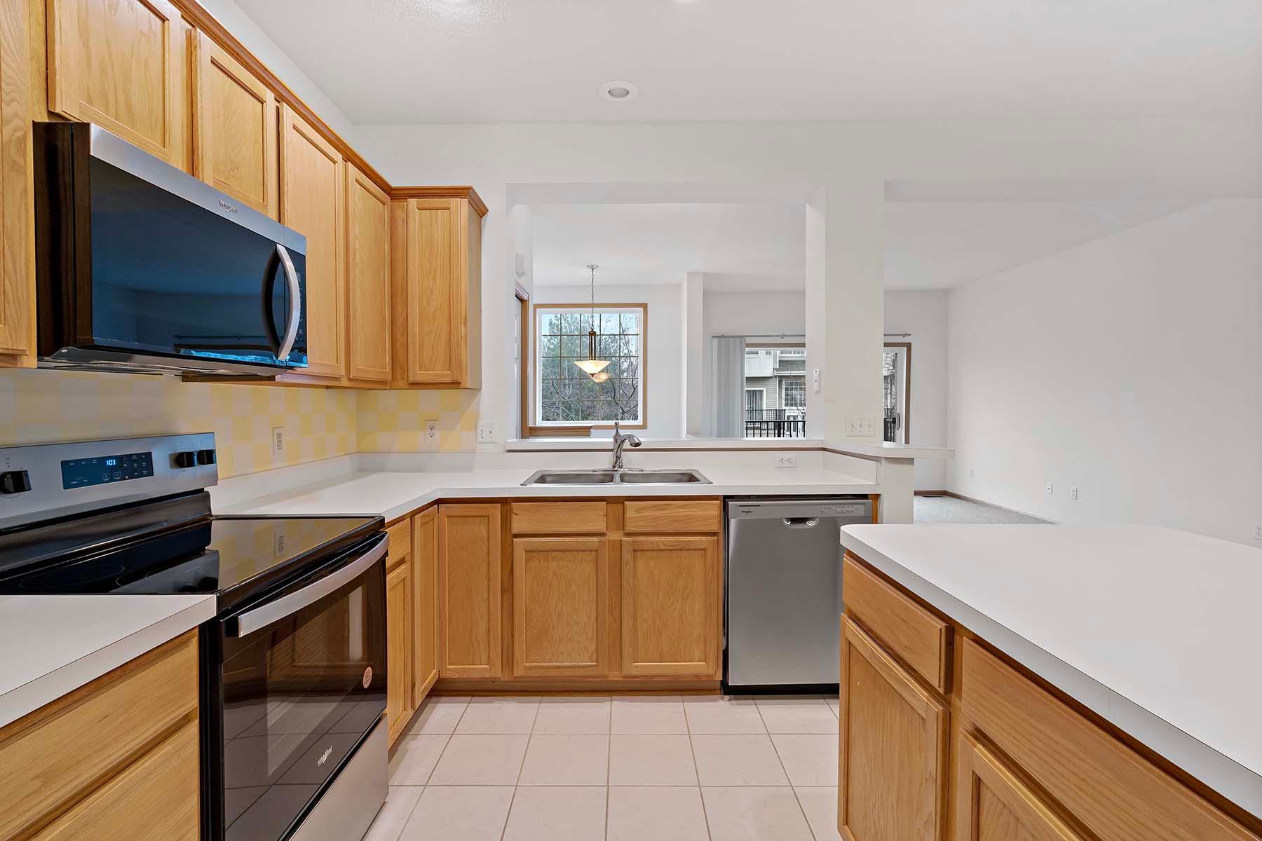 2405 Eagle Trace Lane, Woodbury, Minnesota image 9
