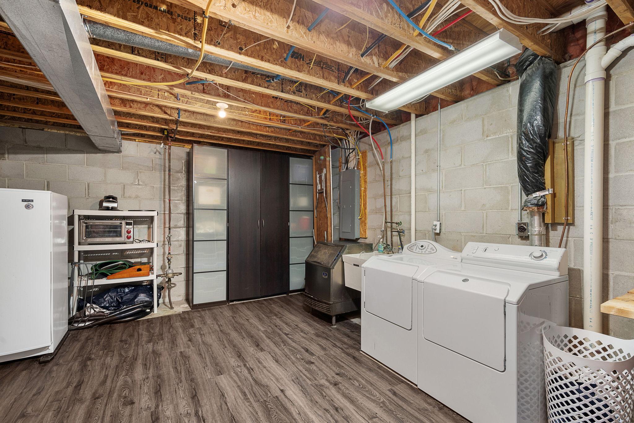 15375 Stanbury Curve, Eden Prairie, Minnesota image 43