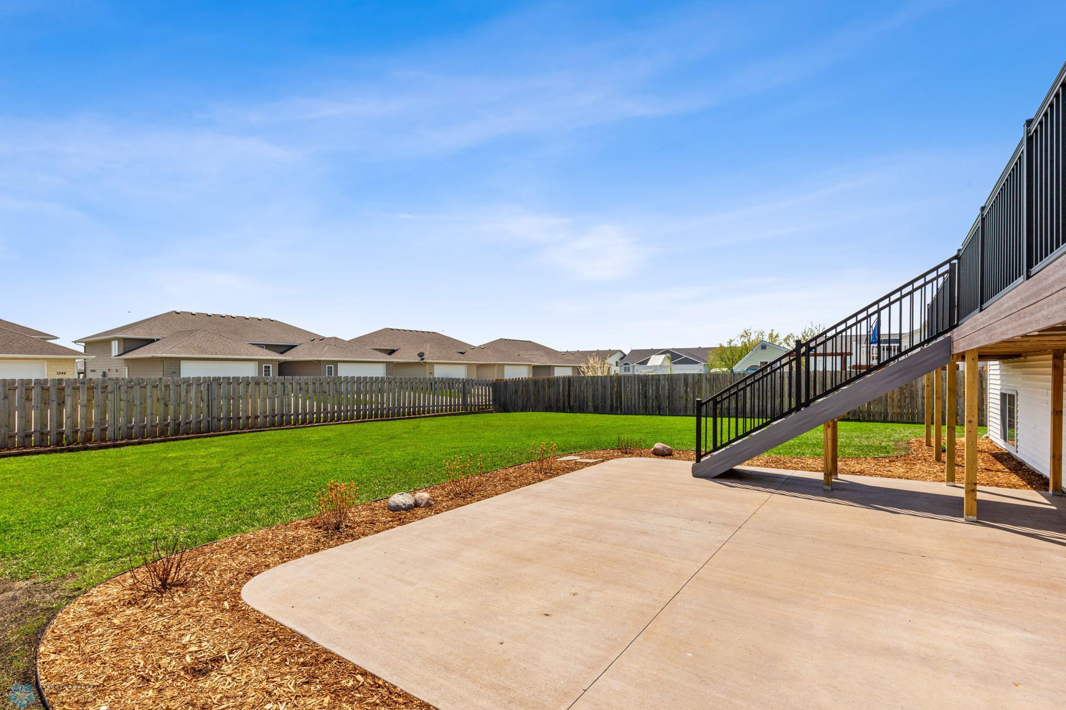 1586 Baywood Drive, West Fargo, North Dakota image 7