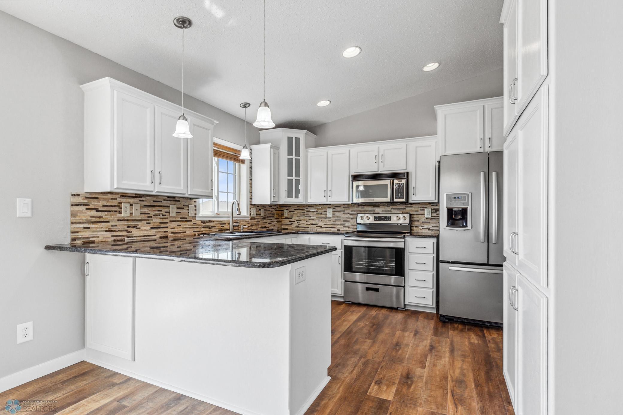 1586 Baywood Drive, West Fargo, North Dakota image 16