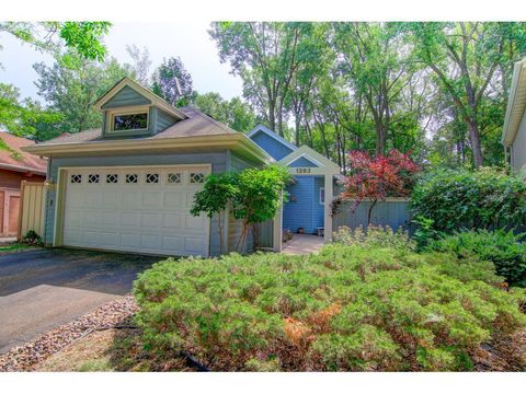 Townhouse For Sale - 1393 Granada Trail<br/> Saint Paul, MN 55128