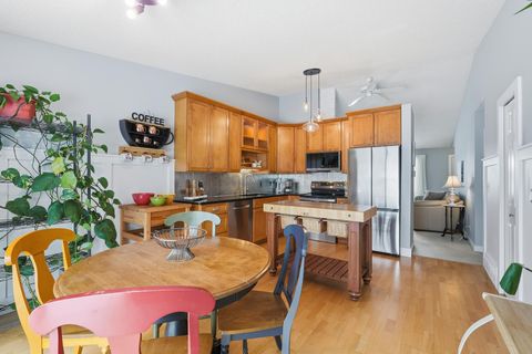 Townhouse For Sale - 1396 Arden View Drive<br/> Ramsey County, Saint Paul, MN 55112