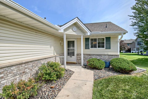 Townhouse For Sale - 828 Woodland Drive<br/> Saint Paul, MN 55115