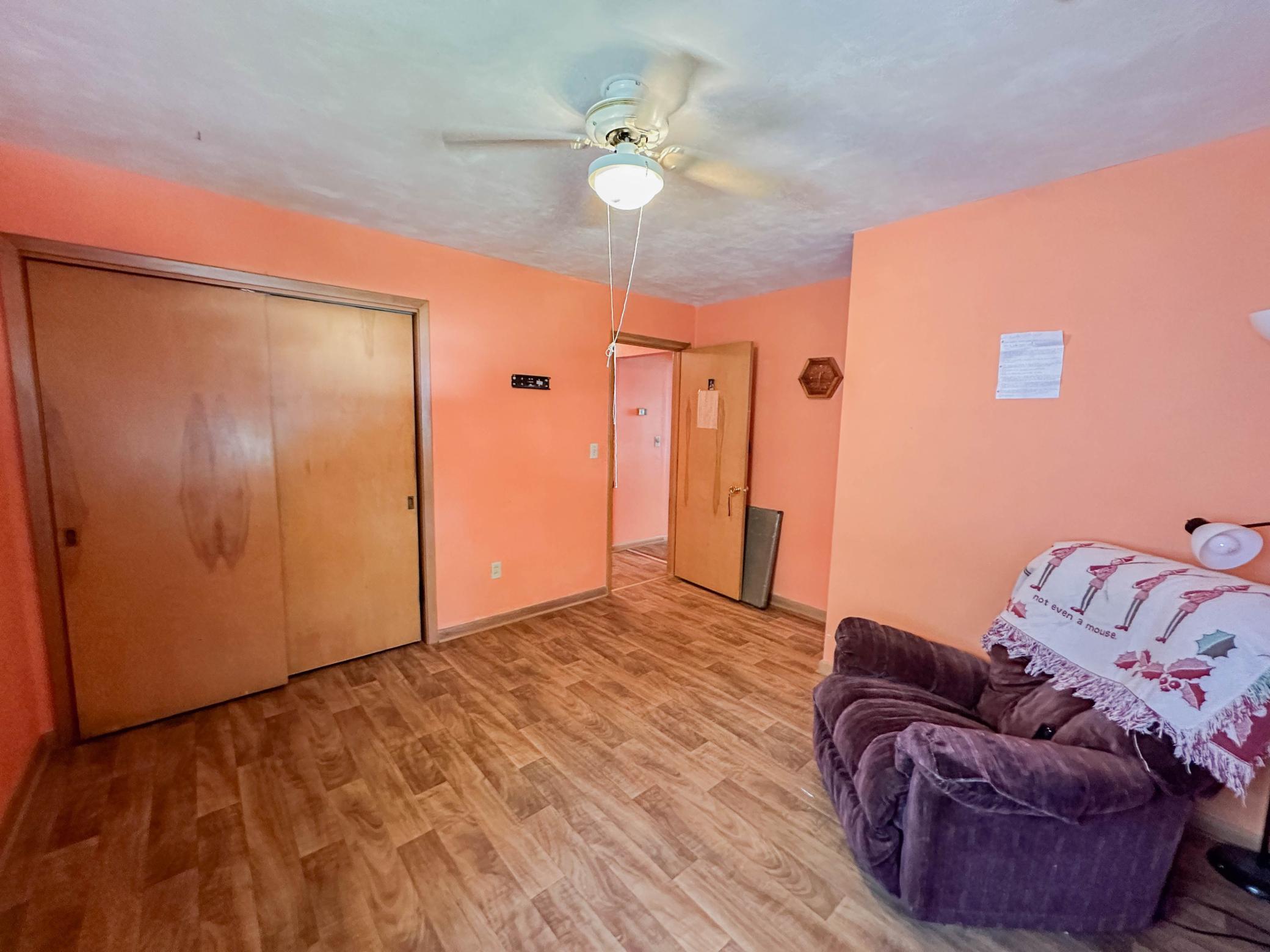 207 Emerson Avenue, Renville, Minnesota image 17