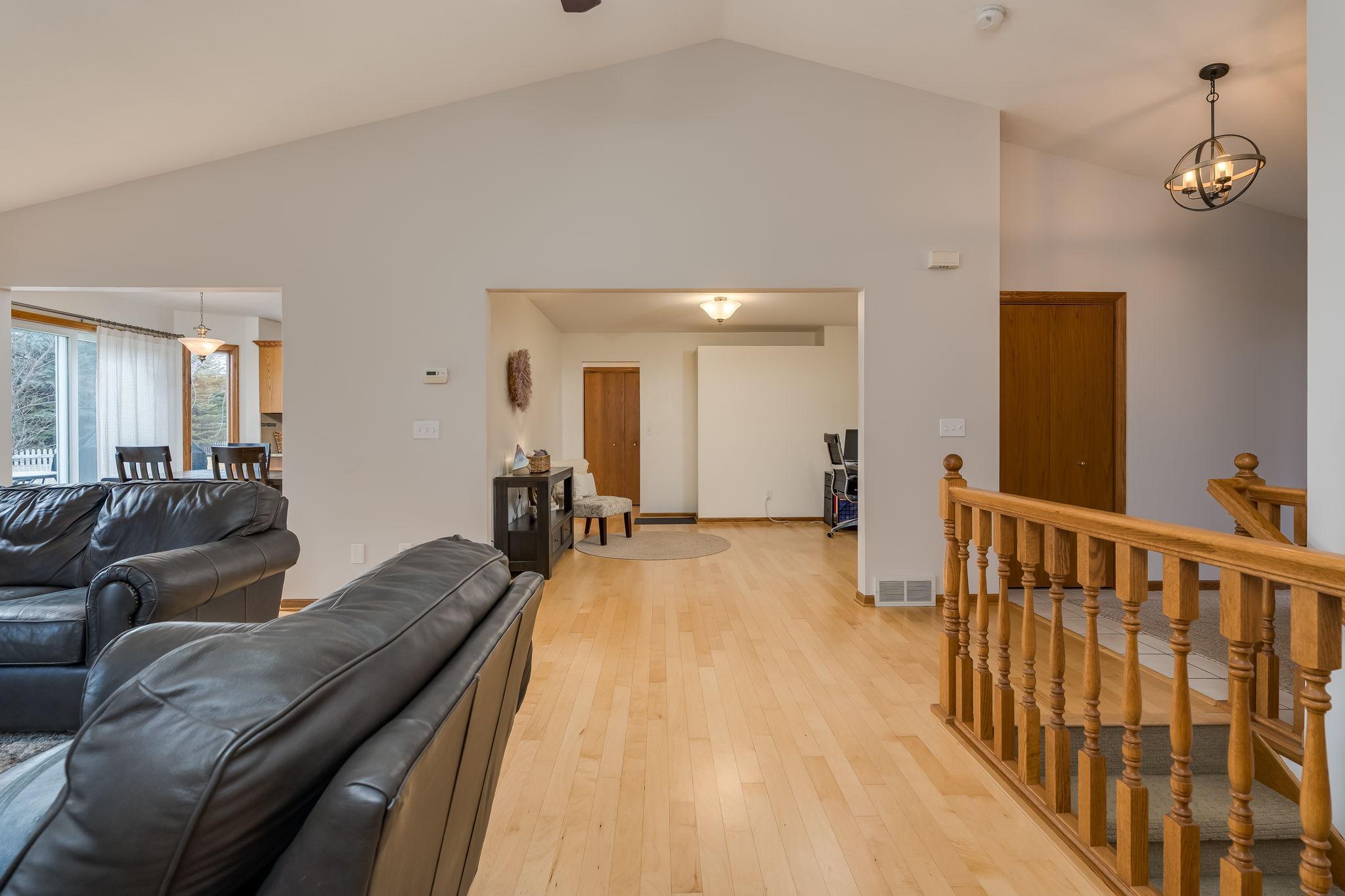1579 La Mar Drive, North Mankato, Minnesota image 9