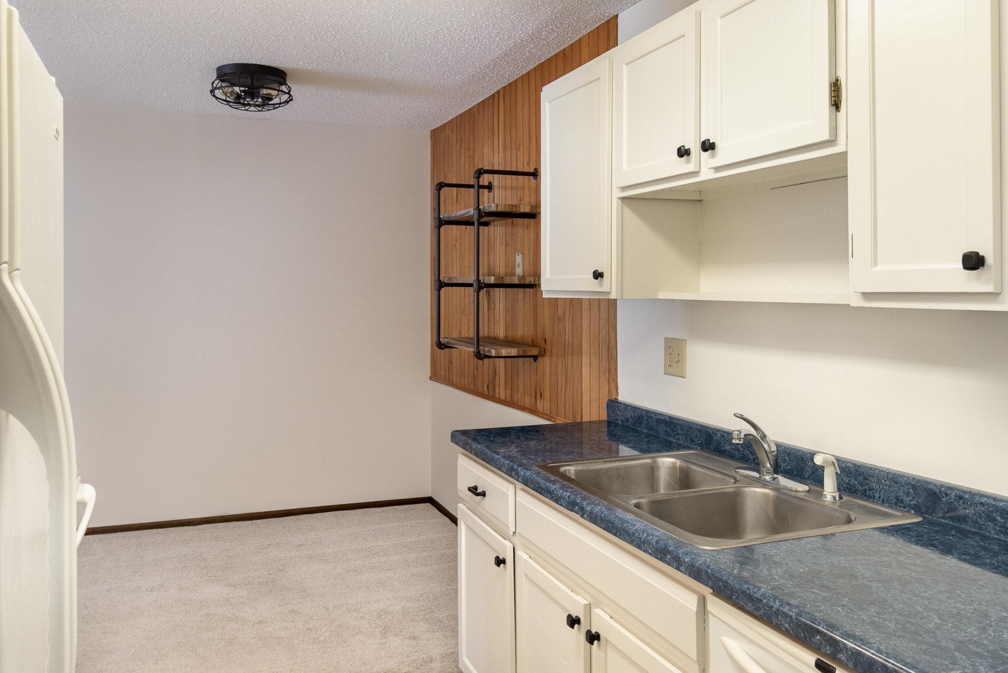 401 E Burnsville Parkway #203, Burnsville, Minnesota image 2