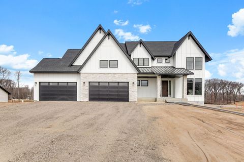 Homes For Sale - 4779 139th Avenue<br/> Ham Lake, MN 55304