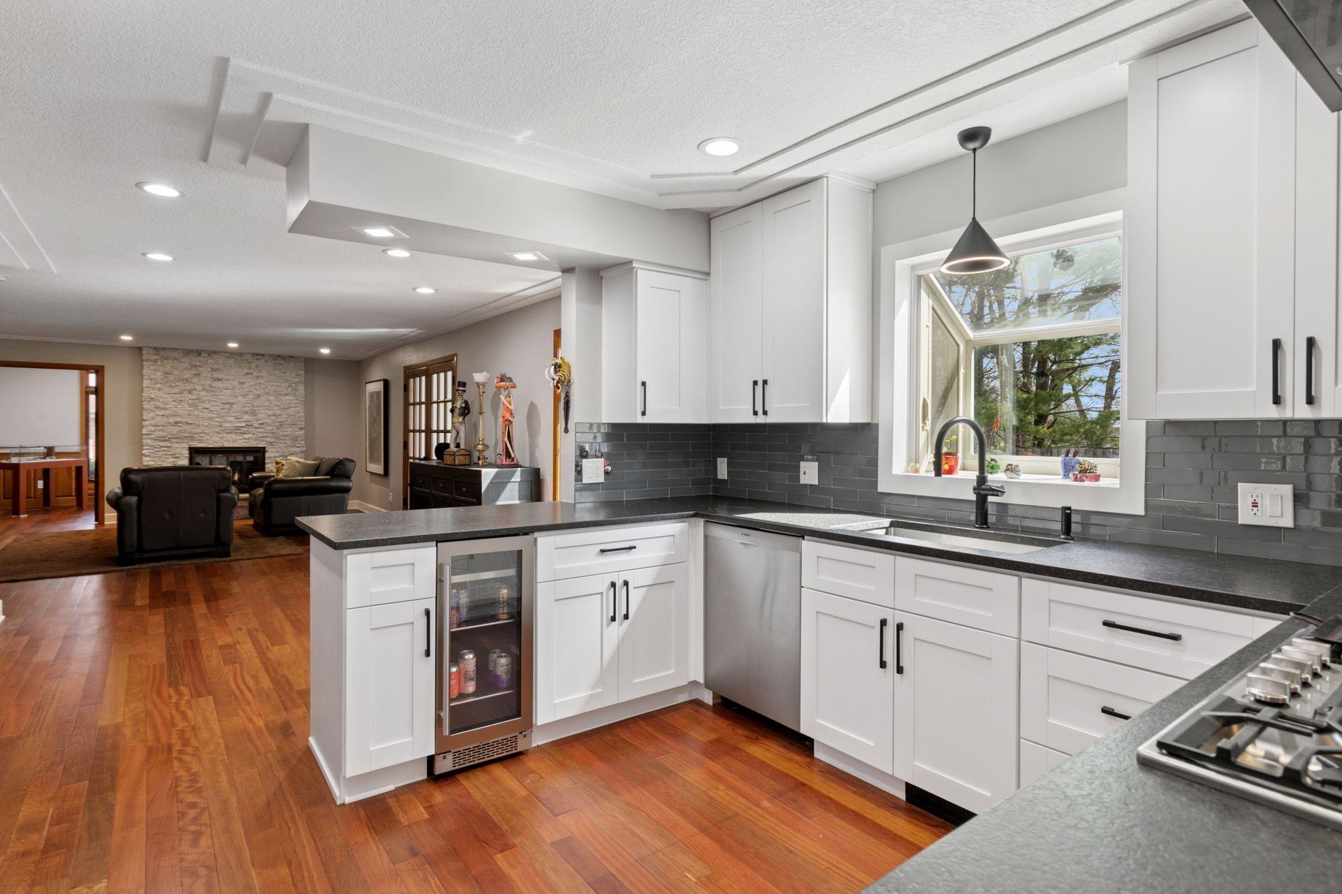 15011 Oakland Avenue, Burnsville, Minnesota image 16