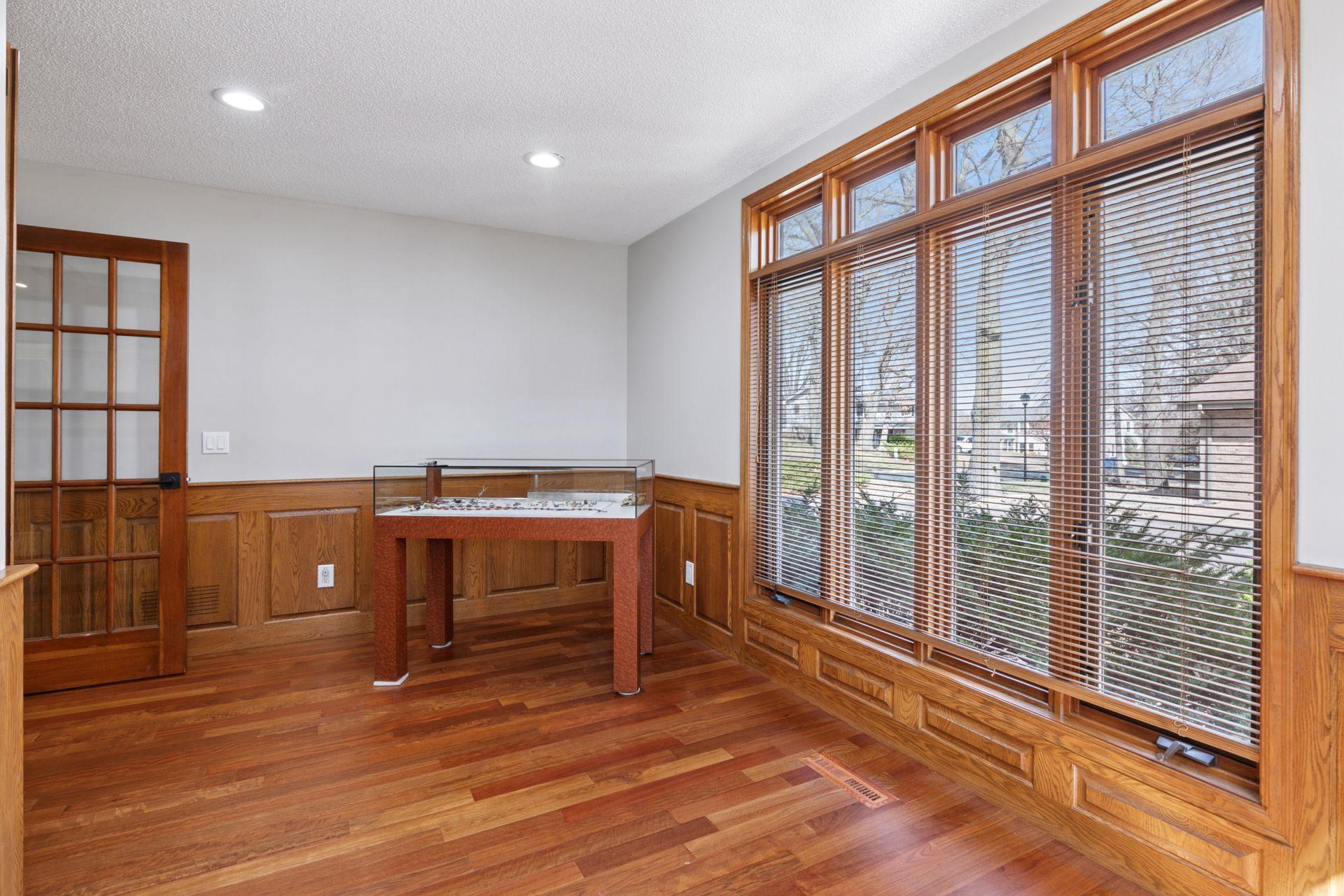 15011 Oakland Avenue, Burnsville, Minnesota image 27