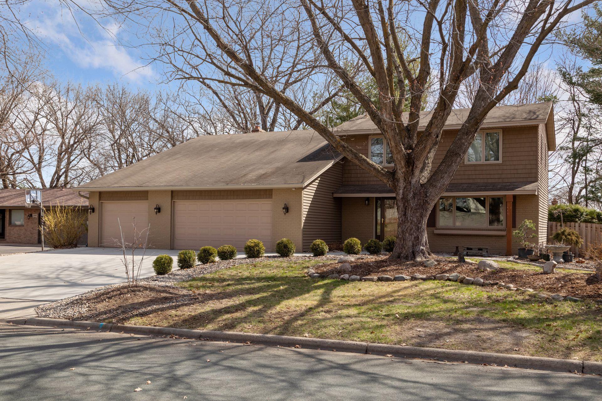 15011 Oakland Avenue, Burnsville, Minnesota image 1